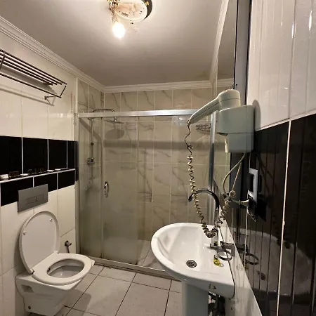Hotel No111 Uj
